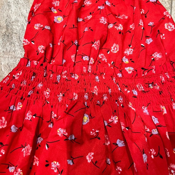 Red floral shirred halter top. Size L - Picture 4 of 4